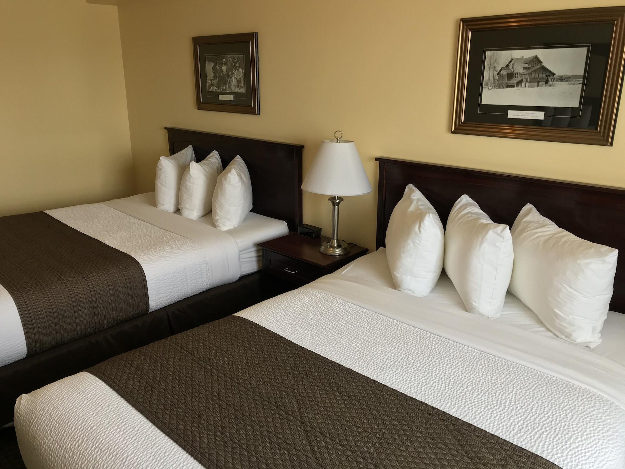 Quality Inn & Suites Whitecourt Eksteriør billede