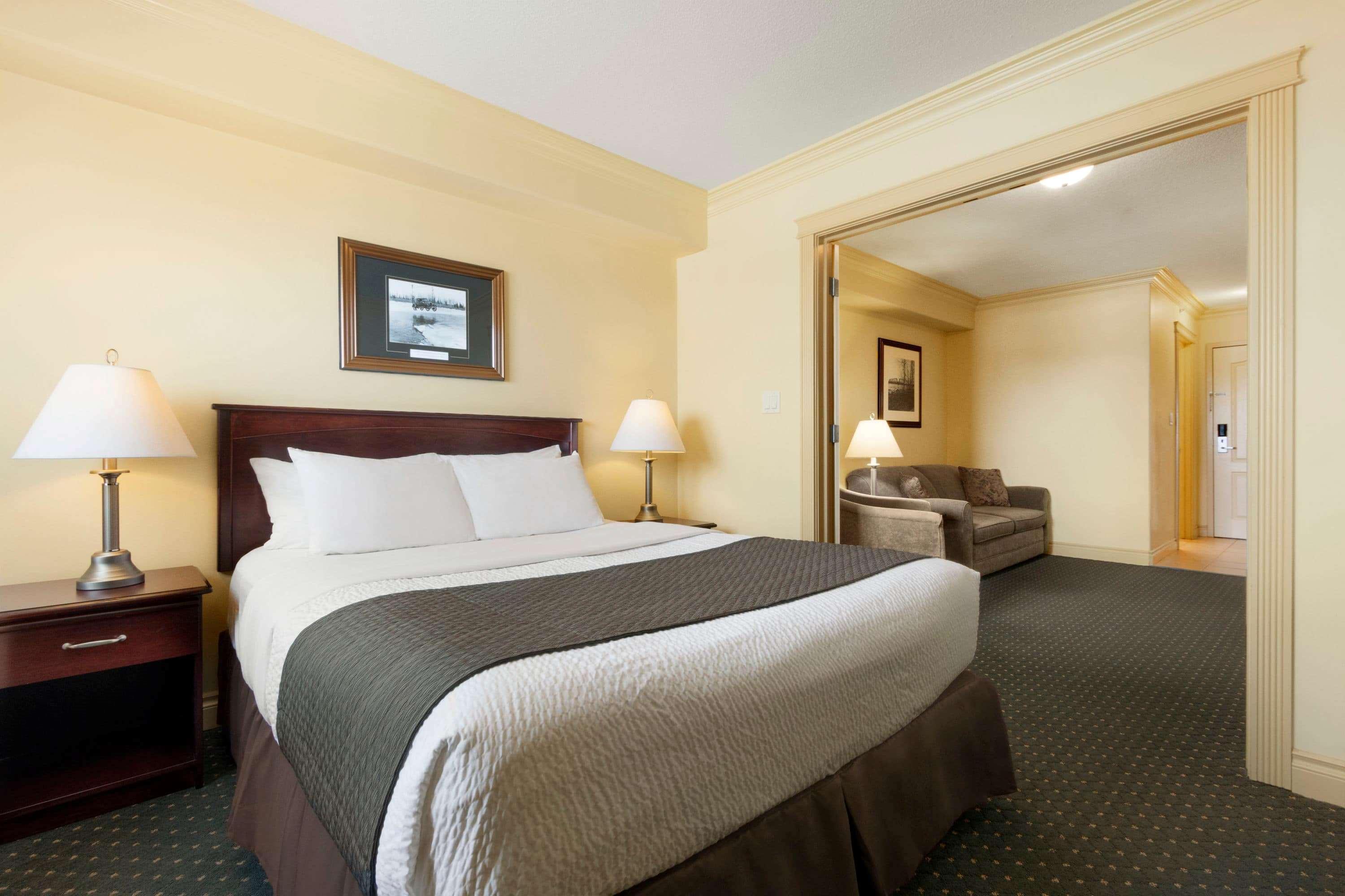 Quality Inn & Suites Whitecourt Eksteriør billede