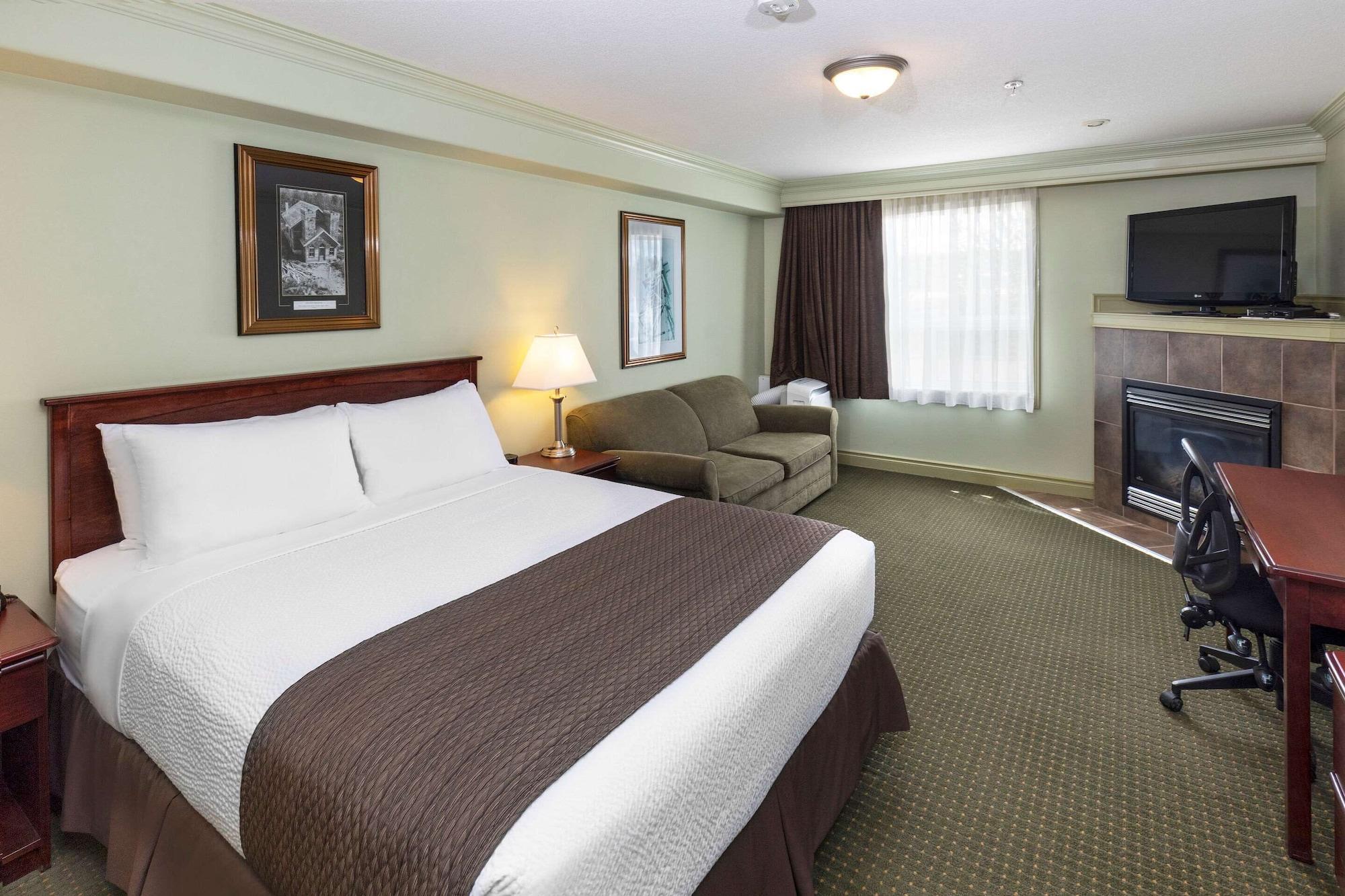Quality Inn & Suites Whitecourt Eksteriør billede