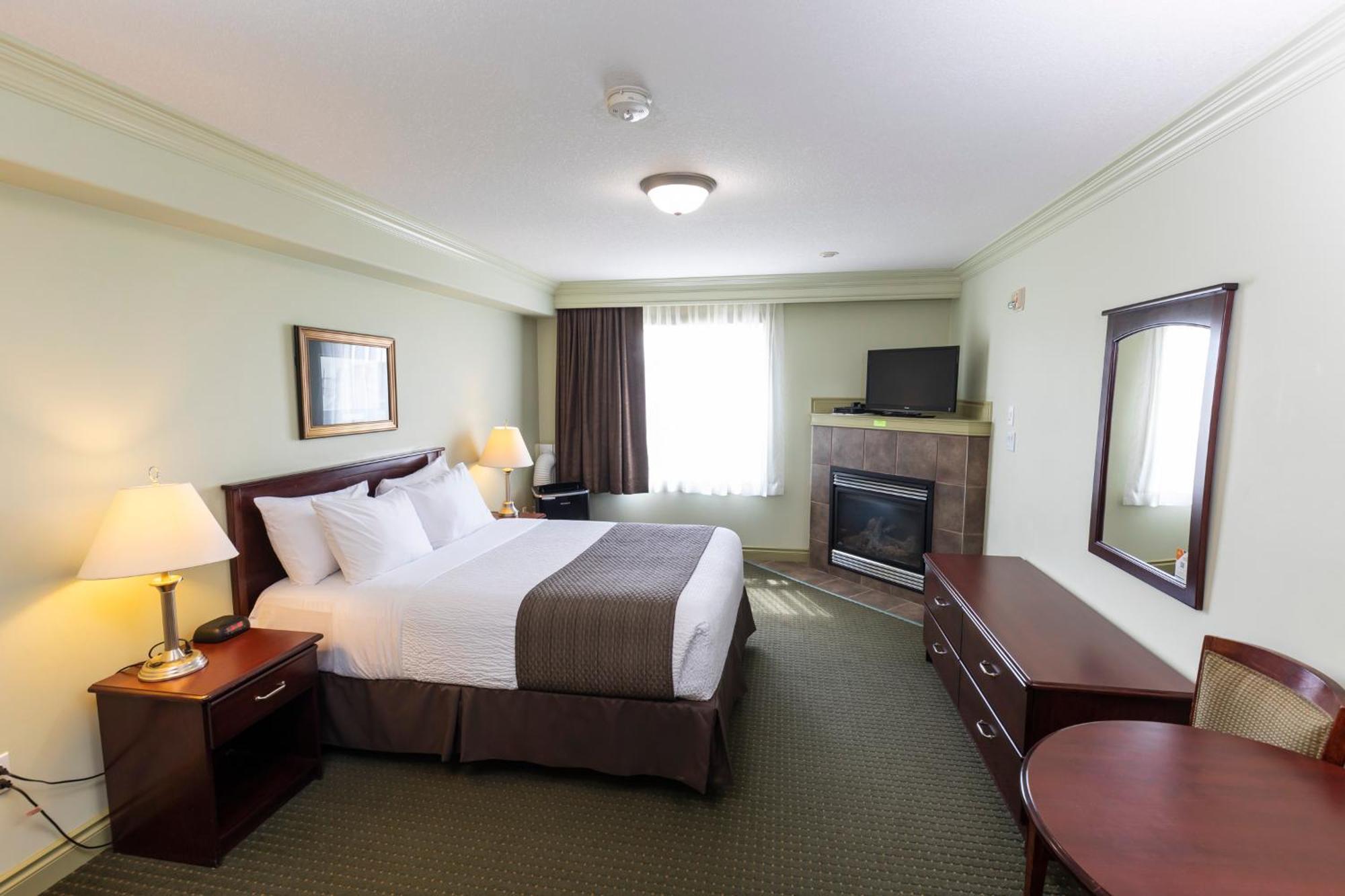 Quality Inn & Suites Whitecourt Eksteriør billede
